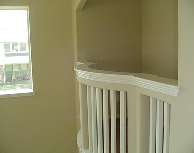 10930 Reston Point Drive - Photo Thumbnail 6