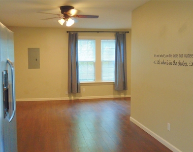 1914 52nd Street - Photo Thumbnail 9