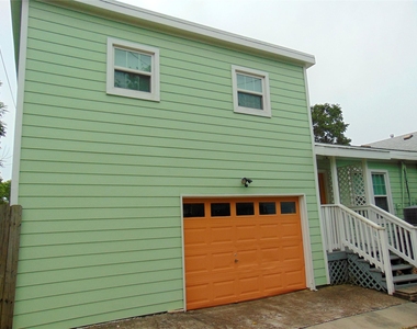 1914 52nd Street - Photo Thumbnail 1