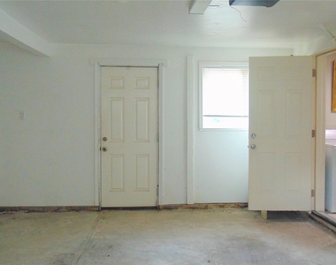 1914 52nd Street - Photo Thumbnail 7