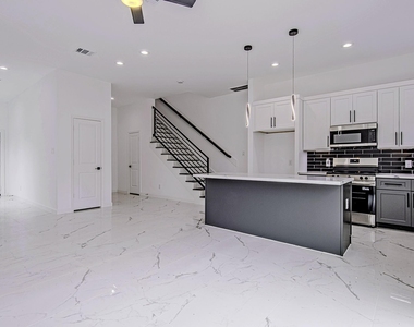 6732 Goforth Street - Photo Thumbnail 8
