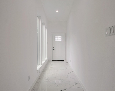 6732 Goforth Street - Photo Thumbnail 4