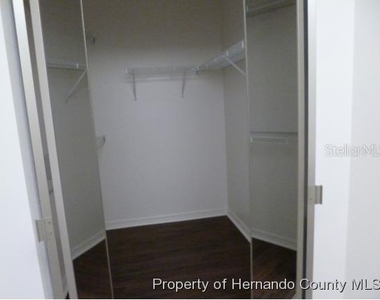 6460 River Run Boulevard - Photo Thumbnail 8
