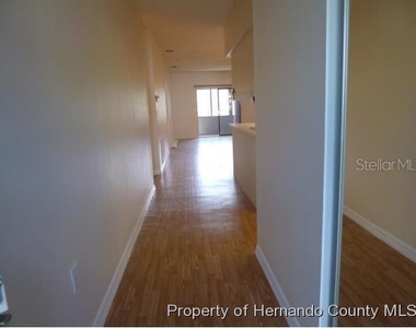 6460 River Run Boulevard - Photo Thumbnail 9