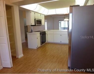 6460 River Run Boulevard - Photo Thumbnail 12