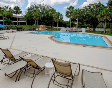 6460 River Run Boulevard - Photo Thumbnail 15