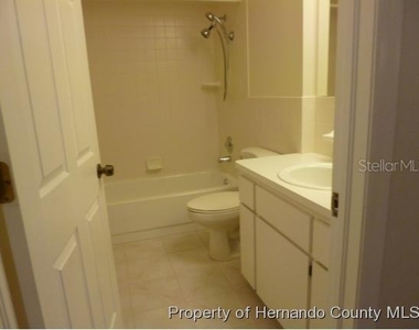 6460 River Run Boulevard - Photo Thumbnail 4