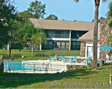 6460 River Run Boulevard - Photo Thumbnail 1