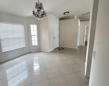 153 Rosedale Avenue - Photo Thumbnail 3