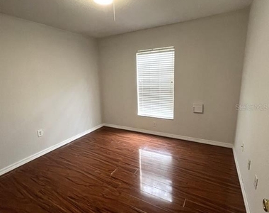 153 Rosedale Avenue - Photo Thumbnail 6