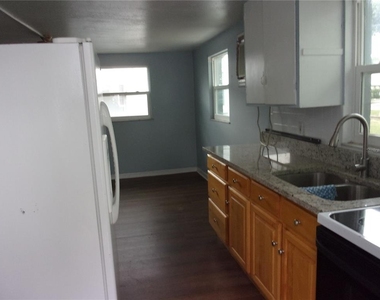 5206 7th Street - Photo Thumbnail 4