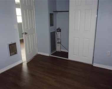 5206 7th Street - Photo Thumbnail 10