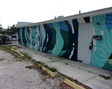 5206 7th Street - Photo Thumbnail 3