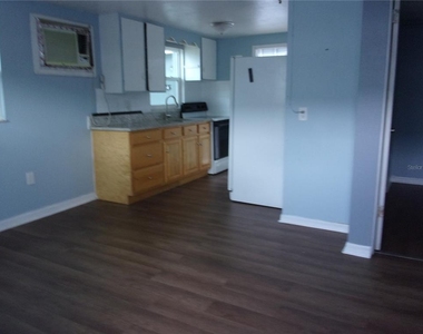 5206 7th Street - Photo Thumbnail 6