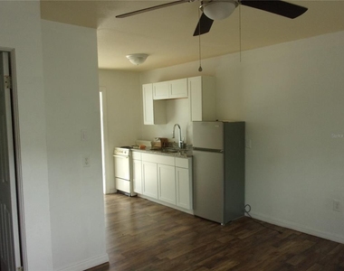 5208 7th Street - Photo Thumbnail 9