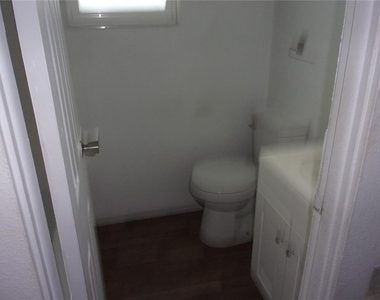5208 7th Street - Photo Thumbnail 12