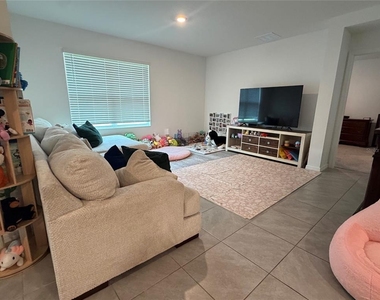 10866 Quail Grove Way - Photo Thumbnail 4