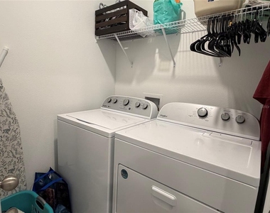 10866 Quail Grove Way - Photo Thumbnail 12