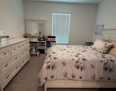 10866 Quail Grove Way - Photo Thumbnail 11
