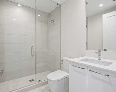 275 1st Avenue S - Photo Thumbnail 16