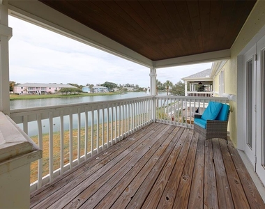 222 Pompano Drive Se - Photo Thumbnail 25