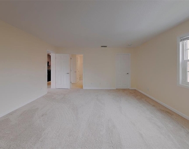 222 Pompano Drive Se - Photo Thumbnail 16