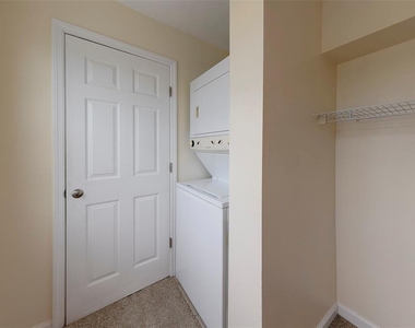 222 Pompano Drive Se - Photo Thumbnail 17