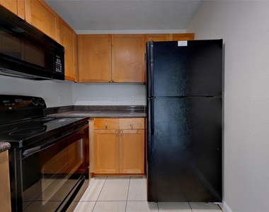 222 Pompano Drive Se - Photo Thumbnail 10