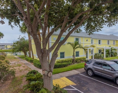 222 Pompano Drive Se - Photo Thumbnail 50