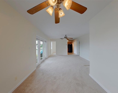 222 Pompano Drive Se - Photo Thumbnail 12
