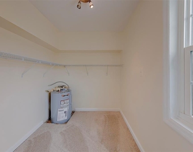 222 Pompano Drive Se - Photo Thumbnail 18