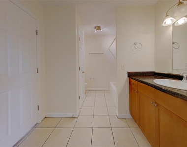 222 Pompano Drive Se - Photo Thumbnail 21