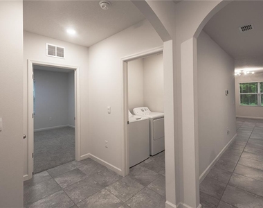 538 Vin Rose Circle Se - Photo Thumbnail 9