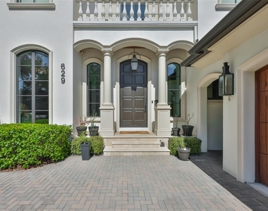 629 Riviera Drive - Photo Thumbnail 4