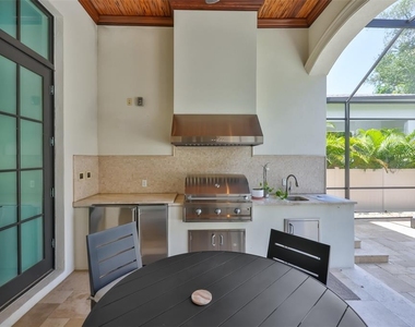 629 Riviera Drive - Photo Thumbnail 43