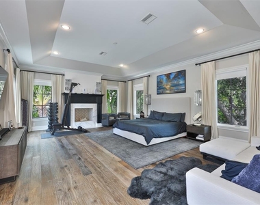 629 Riviera Drive - Photo Thumbnail 32