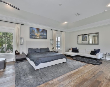 629 Riviera Drive - Photo Thumbnail 34