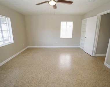 206 S West Shore Boulevard - Photo Thumbnail 11