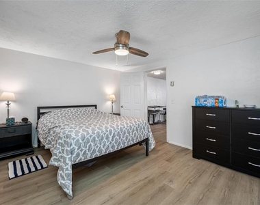 616 Dogwood Court - Photo Thumbnail 6