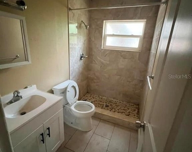 10106 N 10th Street - Photo Thumbnail 8