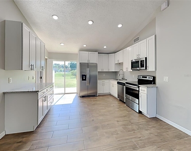 219 Ashbourne Drive - Photo Thumbnail 3