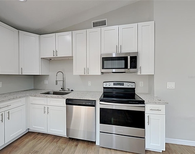 219 Ashbourne Drive - Photo Thumbnail 5