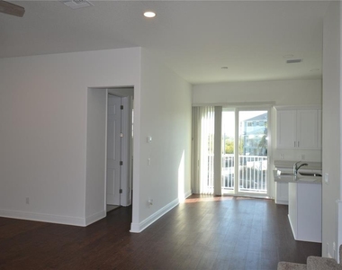 5728 Biscayne Court - Photo Thumbnail 19