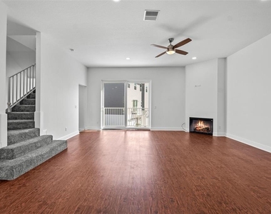 5728 Biscayne Court - Photo Thumbnail 6