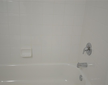5728 Biscayne Court - Photo Thumbnail 45