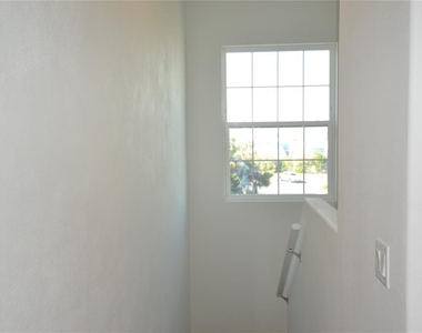 5728 Biscayne Court - Photo Thumbnail 36
