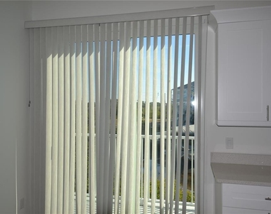 5728 Biscayne Court - Photo Thumbnail 28