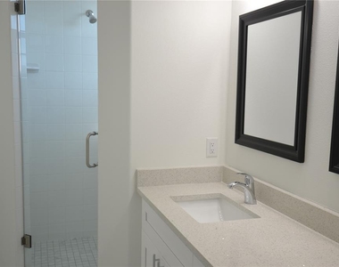 5728 Biscayne Court - Photo Thumbnail 38