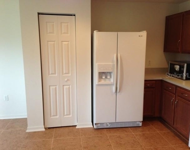 5109 Butterfly Shell Drive - Photo Thumbnail 3