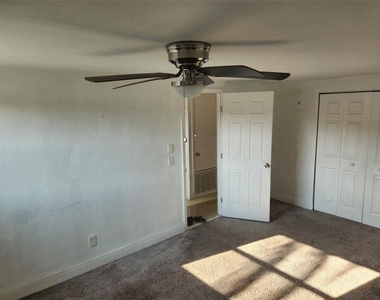8518 Woodlake Drive - Photo Thumbnail 13